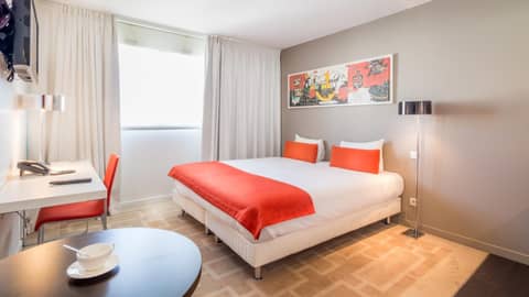 Aparthotel Adagio Marseille Timone — hotel room