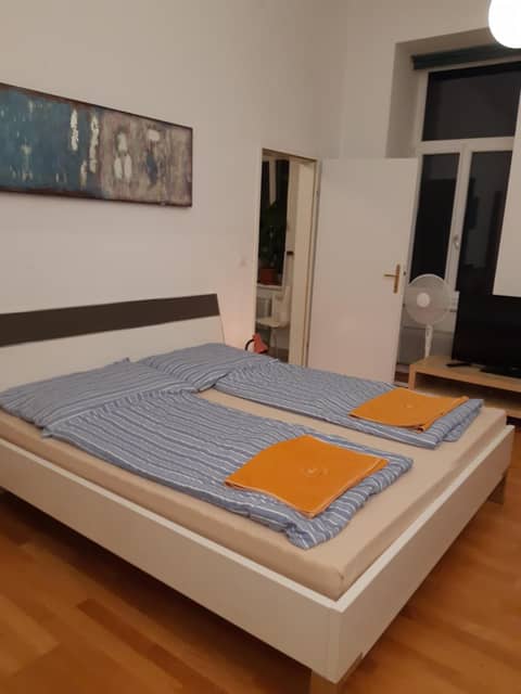Apartment Dahlia Vienna — hotel room