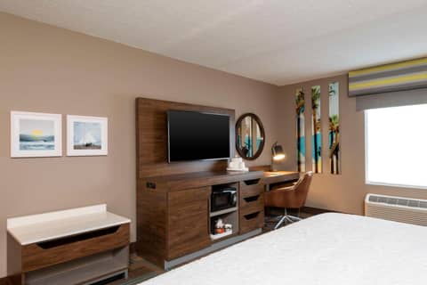 Hampton Inn & Suites Fort Myers-Colonial Boulevard — photo 4