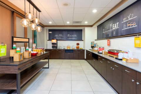 Hampton Inn & Suites Fort Myers-Colonial Boulevard — photo 5