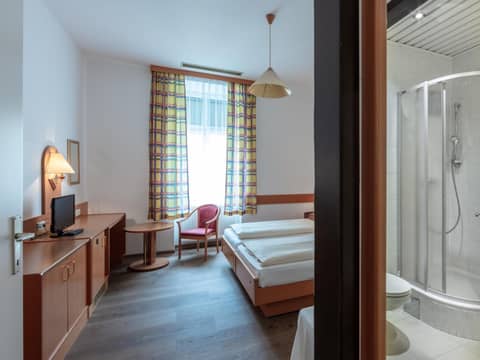 Hotel Admiral — hotel room