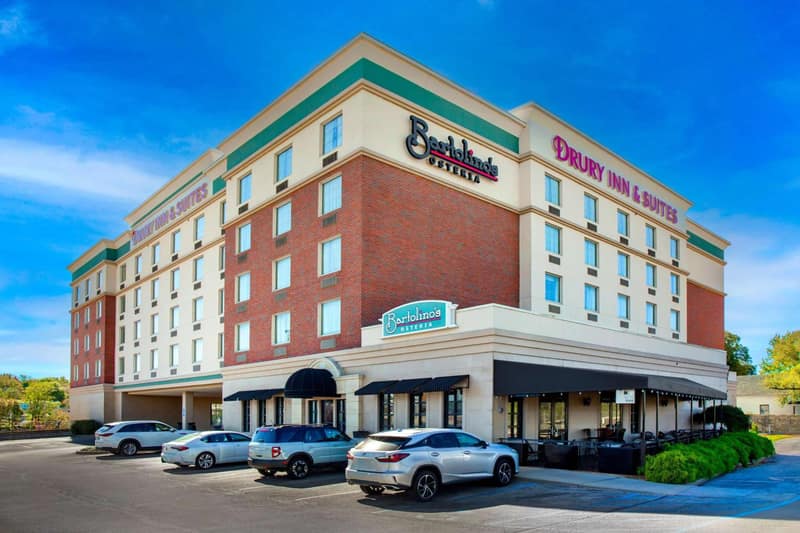Drury Inn & Suites St. Louis Forest Park — building