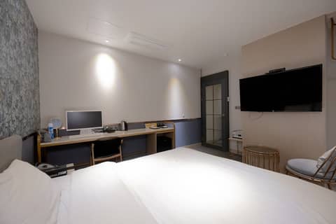 Hound Hotel Seomyeon - Bumcheon — hotel room