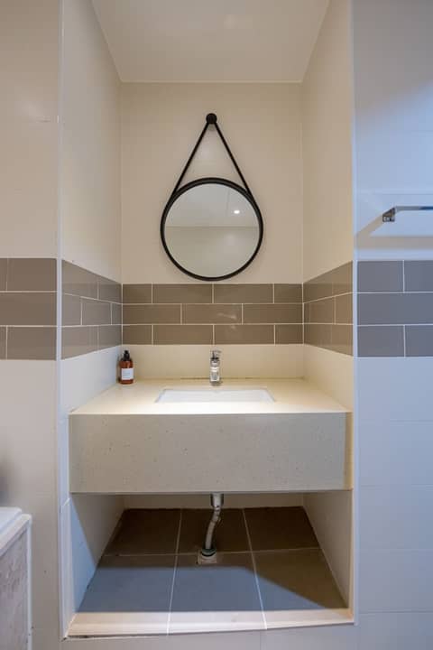 Hound Hotel Seomyeon - Bumcheon — bathroom
