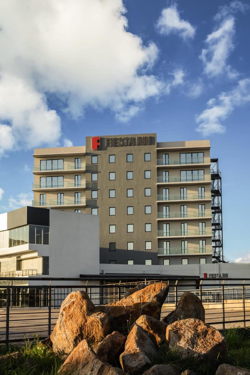 Fiesta Inn Guadalajara Aeropuerto — building