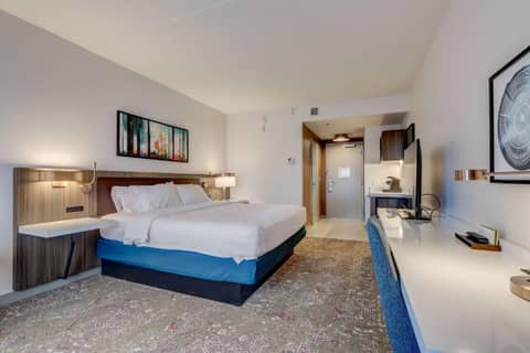 Hilton Garden Inn Indianapolis Northwest — hotel room