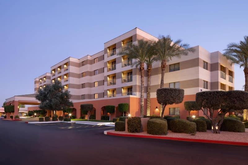 Courtyard by Marriott Scottsdale Old Town — building