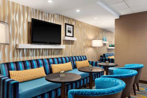 Hampton Inn & Suites, by Hilton - Vancouver Downtown — photo 9