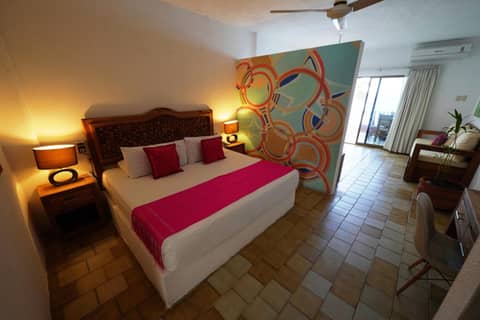 Emperador Vallarta Beachfront Hotel and Suites — photo 9
