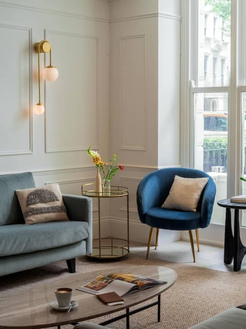 Bob W London Hyde Park — living room