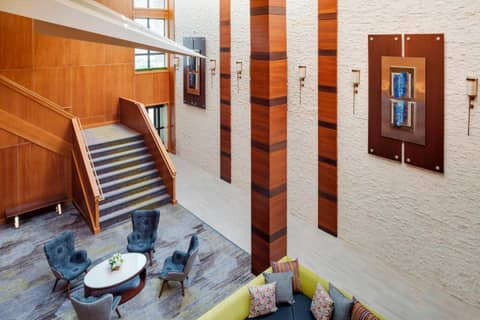 Courtyard by Marriott Boston Logan Airport — recepcion & lobby