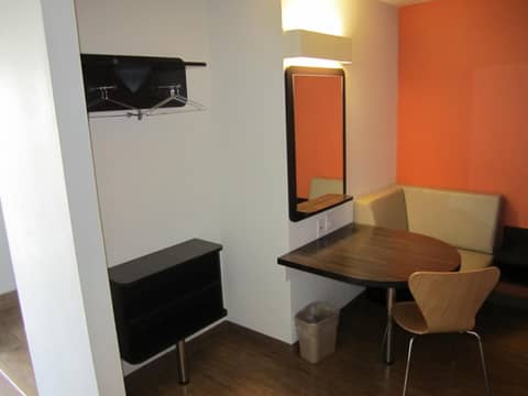 Motel 6-Anaheim, CA — photo 5