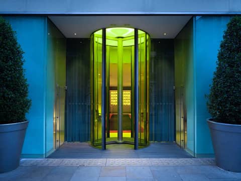 St Martins Lane London — building