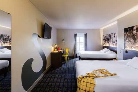 Greet Hotel Lyon Confluence — hotel room