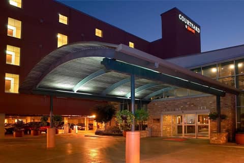 Courtyard by Marriott New Orleans Warehouse Arts District — photo 4