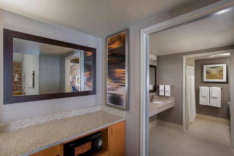 Courtyard by Marriott New Orleans Warehouse Arts District — photo 9