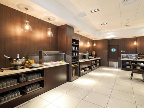 Hotel Guadalmedina — dining