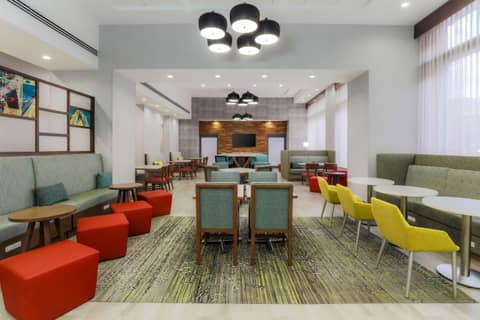 Hampton Inn & Suites Pittsburgh Downtown — photo 3