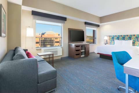 Hampton Inn & Suites Pittsburgh Downtown — photo 8