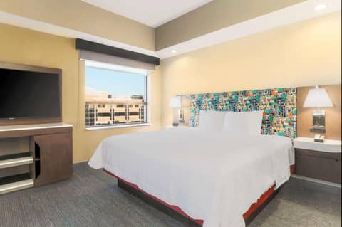 Hampton Inn & Suites Pittsburgh Downtown — photo 9