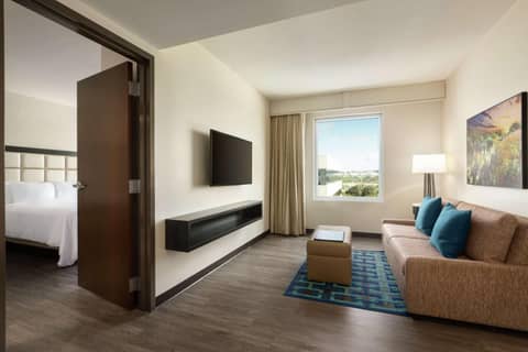 Embassy Suites By Hilton San Antonio Landmark — photo 7