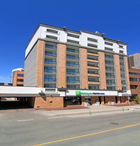 Holiday Inn Express and Suites Calgary by IHG — photo 3