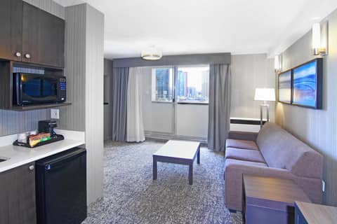 Holiday Inn Express and Suites Calgary by IHG — photo 6
