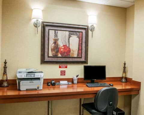 Comfort Suites near Indianapolis Airport — photo 2
