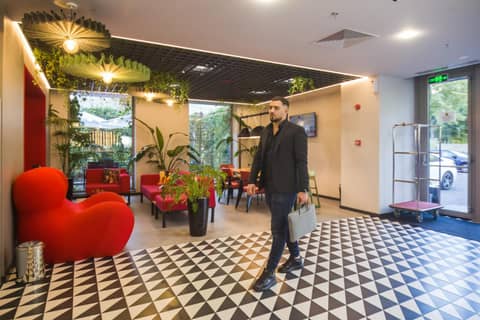 ibis Bucharest Politehnica — human