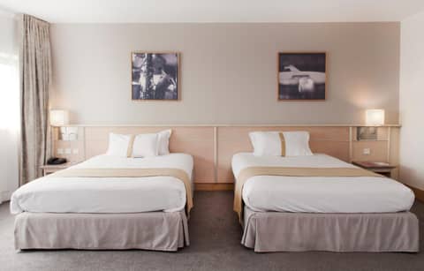 Mercure Paris 19 Philharmonie La Villette — hotel room