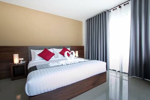 Aonang Sea Valley Resort — hotel room