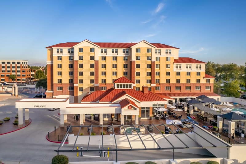 Hilton Garden Inn Scottsdale Old Town — building