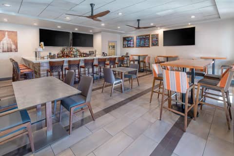 Hilton Garden Inn Scottsdale Old Town — photo 2