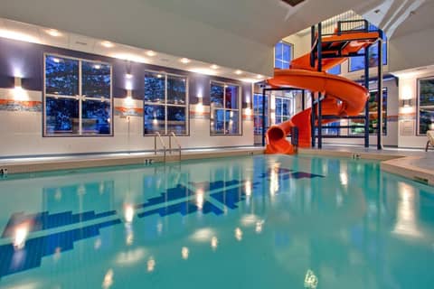 Holiday Inn Express Calgary South by IHG — photo 8