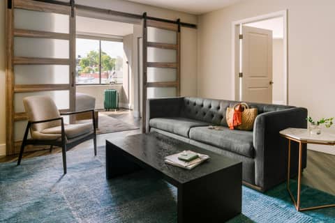 Global Luxury Suites at Georgetown — photo 5