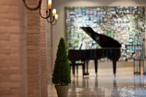 Renaissance New Orleans Arts Warehouse District Hotel — photo 4