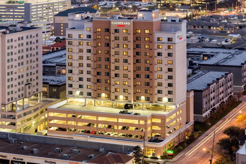 Courtyard by Marriott Houston Galleria — building