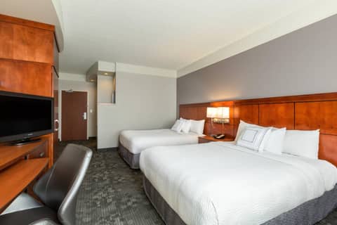 Courtyard by Marriott Houston Galleria — hotel room