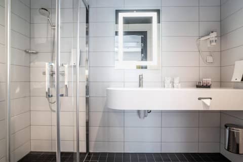 Thon Hotel Cecil — bathroom