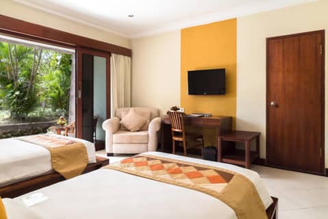 Hotel Villa Lumbung Bali Seminyak — hotel room