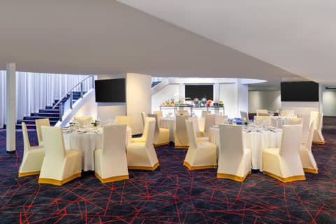 Crowne Plaza Bangkok Lumpini Park by IHG — photo 2