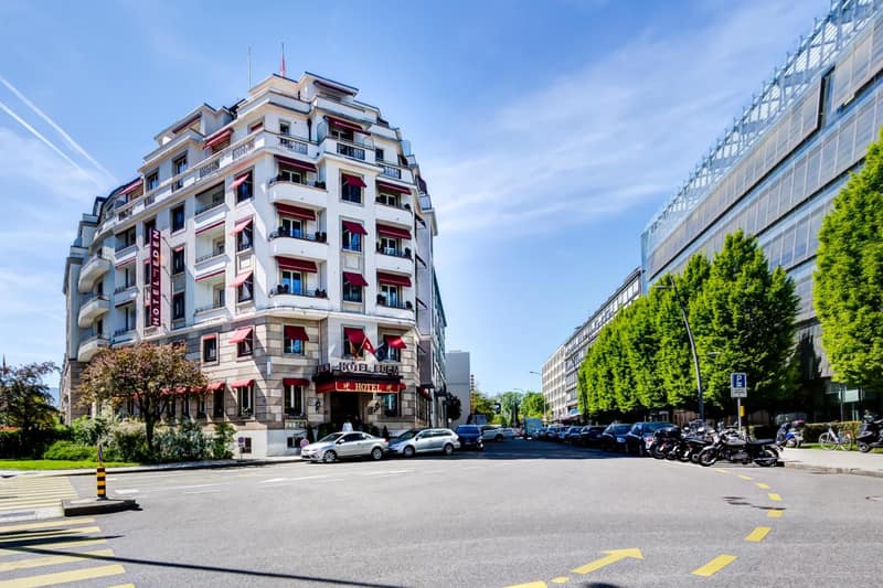 Hotel Eden — building