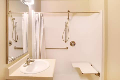 WoodSpring Suites Asheville - Biltmore West — photo 2