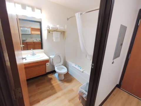 WoodSpring Suites Asheville - Biltmore West — photo 5