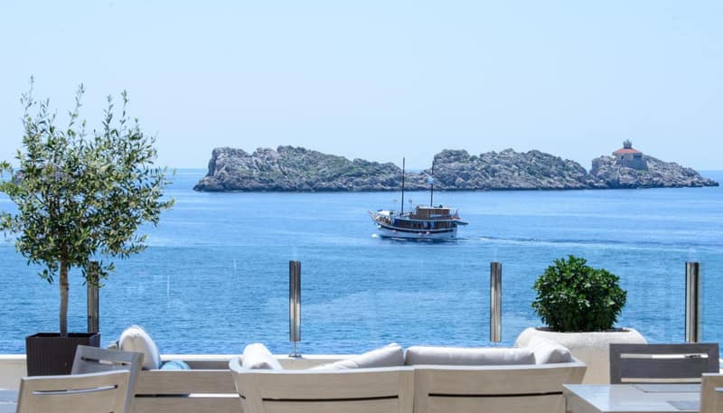 Royal Ariston Hotel — balance & terrace