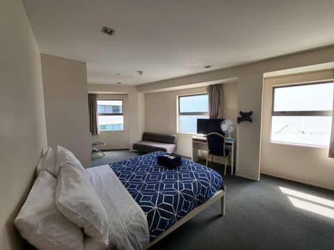 Empire Apartments — photo 7