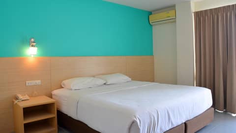 Baan Manthana Hotel, Hua Hin — hotel room