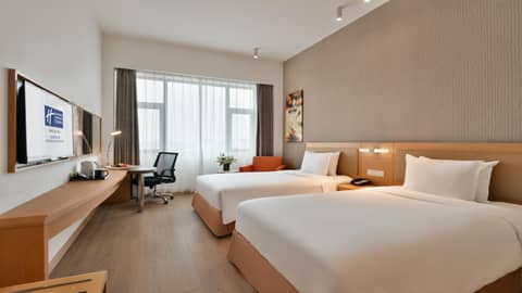 Holiday Inn Express Chengdu Huanhuaxi by IHG-Near Jinsha Site Musem,Near Wuhou Temple Museum,Welcome drinks,Free gym,Free self-service laundry — photo 5