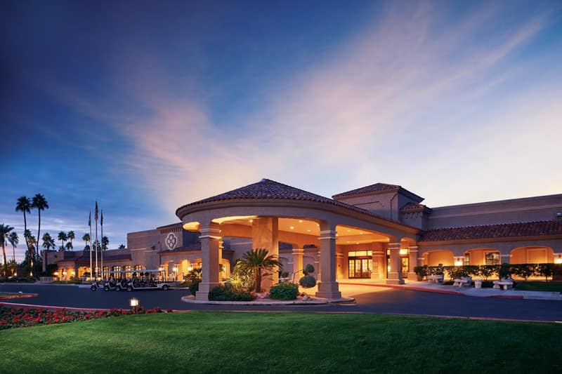 Kimpton Miralina Resort and Villas by IHG — building