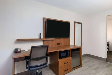 La Quinta by Wyndham Nashville Airport — photo 2